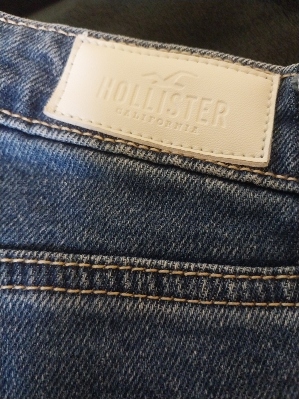 Hollister Two-Tone Ombre Blue Ultra High-Rise Stacked Vintage Straight Jeans - Picture 4 of 5